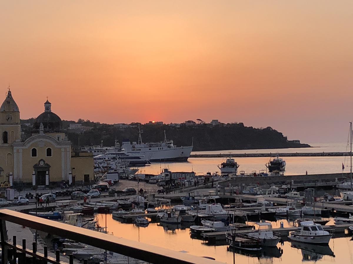 Frühstückspension L'isola Del Postino Procida